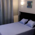 Hotel Des Arcades 2*