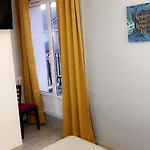 Hotel Hotel Des Arcades 2*