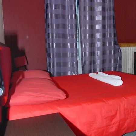 Hotel Hotel Des Arcades 2*