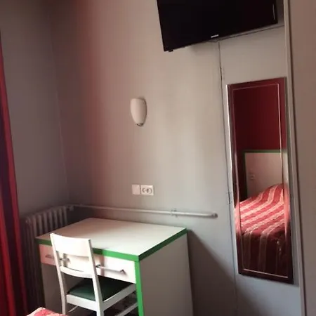 Hotel Des Arcades 2*