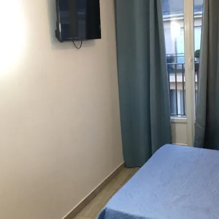 Hotel Hotel Des Arcades 2*