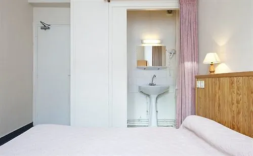 Hotel Les Arcades 2*