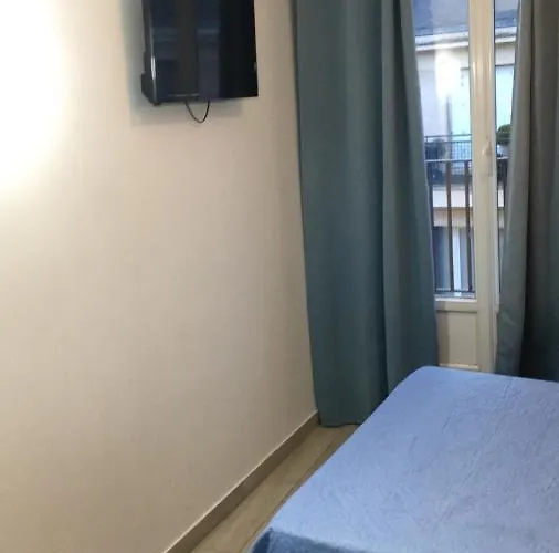 Hotel Les Arcades 2*